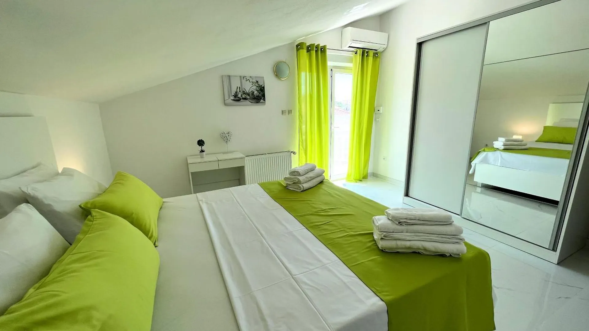 Apartmani Tomi Ciovo Trogir 0*,  Kroatien